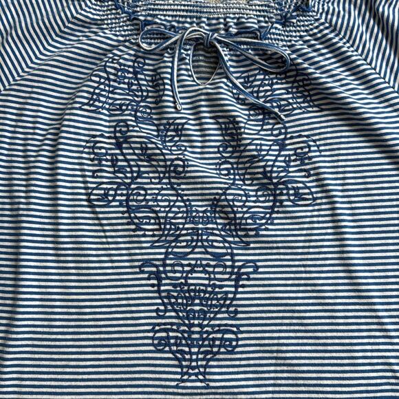 Faded Glory 2 Striped Oversized Tees with embroidery - Picture 4 of 11
